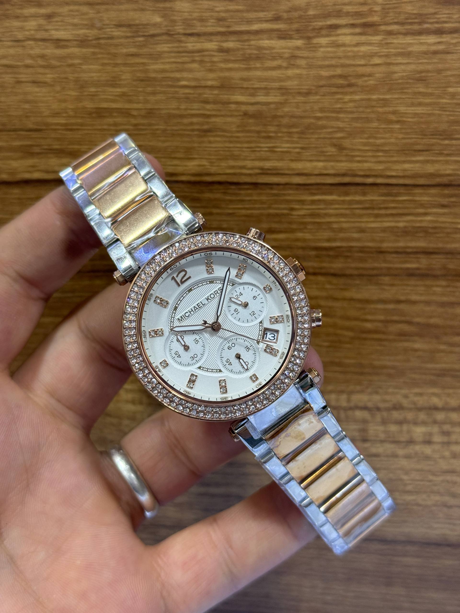 Montre Femmes Élégance Prestige M